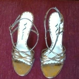 Classic Nina Shoes strappy high heels Sz 5 M $20